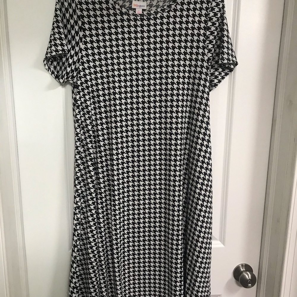 Lularoe Carly Small New NWOT houndstooth unicorn!